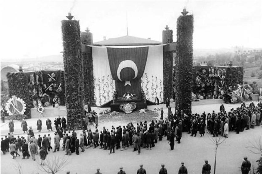 Atatürk'ün arşivlerden çıkan son fotoğrafları!