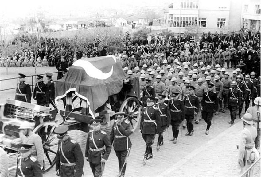 Atatürk'ün arşivlerden çıkan son fotoğrafları!
