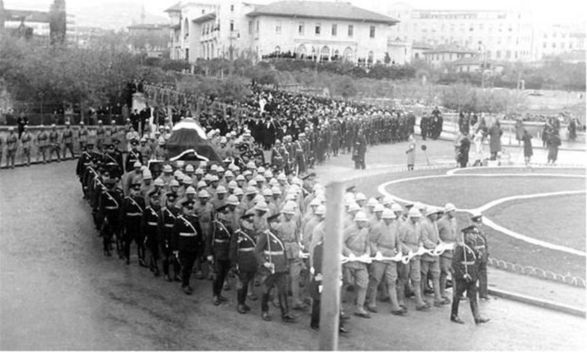 Atatürk'ün arşivlerden çıkan son fotoğrafları!