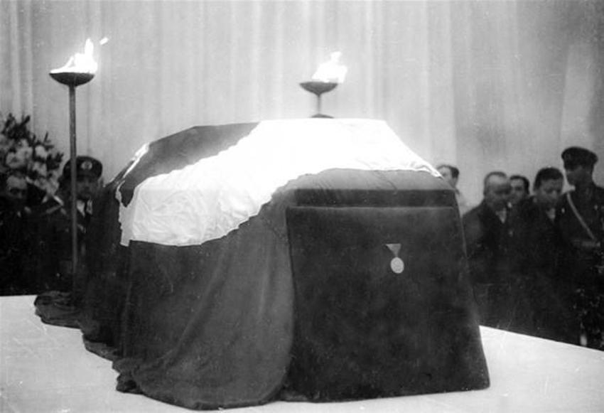 Atatürk'ün arşivlerden çıkan son fotoğrafları!
