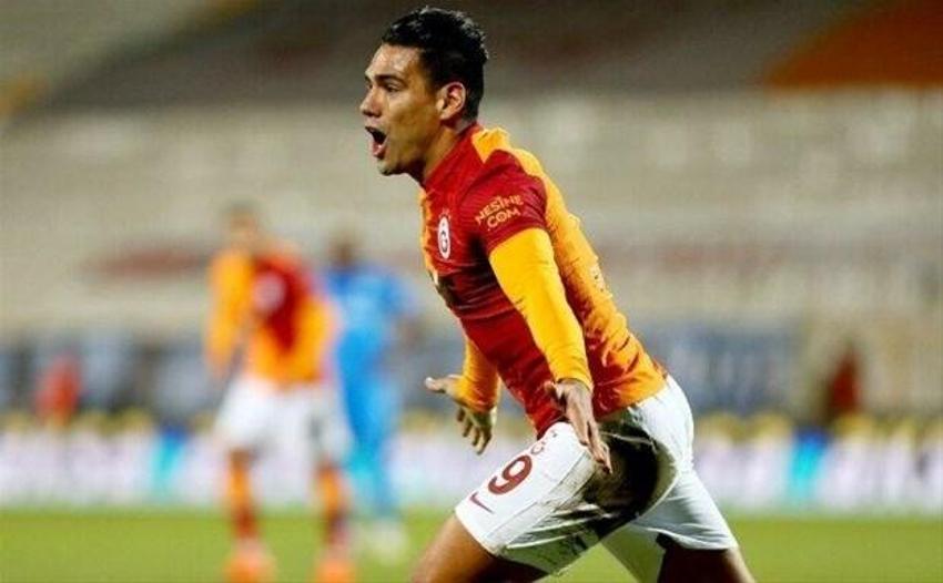 Falcao'dan yönetimi şaşırtan sözler! 'Size söz veriyorum Ocak ayında..'