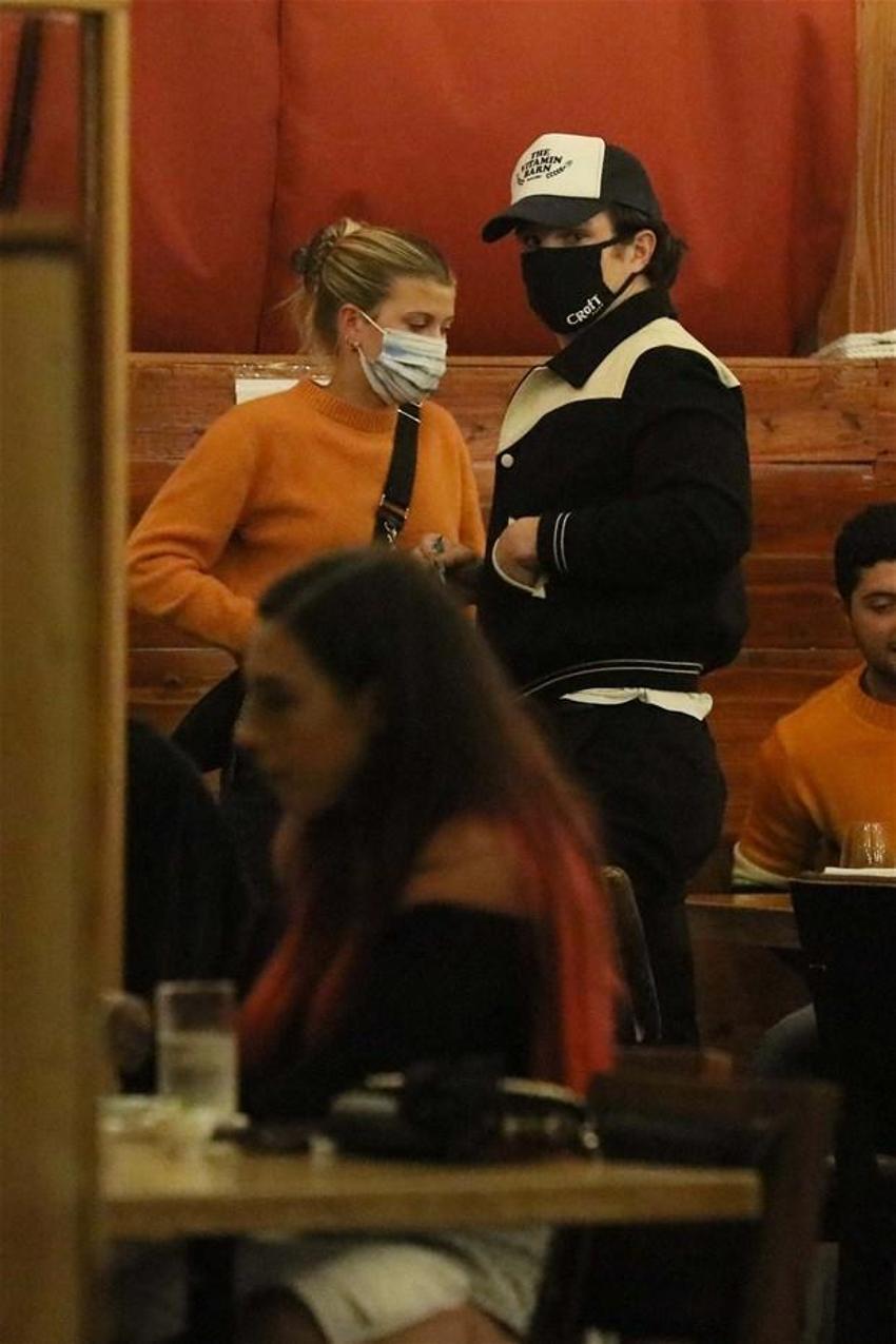 Sofia Richie yeni sevgilisiyle romantik anlar yaşadı