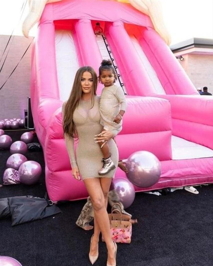 Khloe Kardashian koronavirüse yakalandı