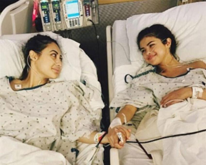 Selena Gomez, Instagram'a geri döndü!