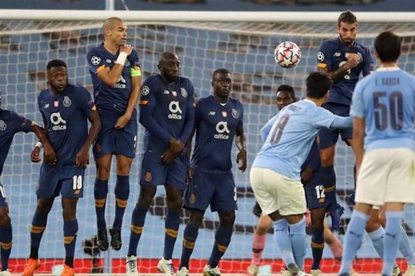 Şampiyonlar Ligi'nde tarihi gece ve 12 gollü büyük şok! Valbuena, Suarez...