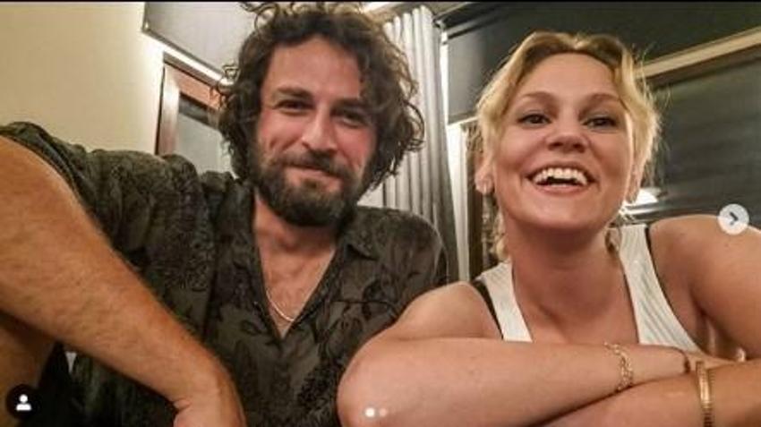 Masumlar Apartmanı’nın İnci’si Farah Zeynep Abdullah'ın bir de babasına bakın!