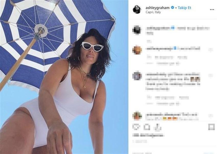 Ashley Graham ayna karşısında çırılçıplak!