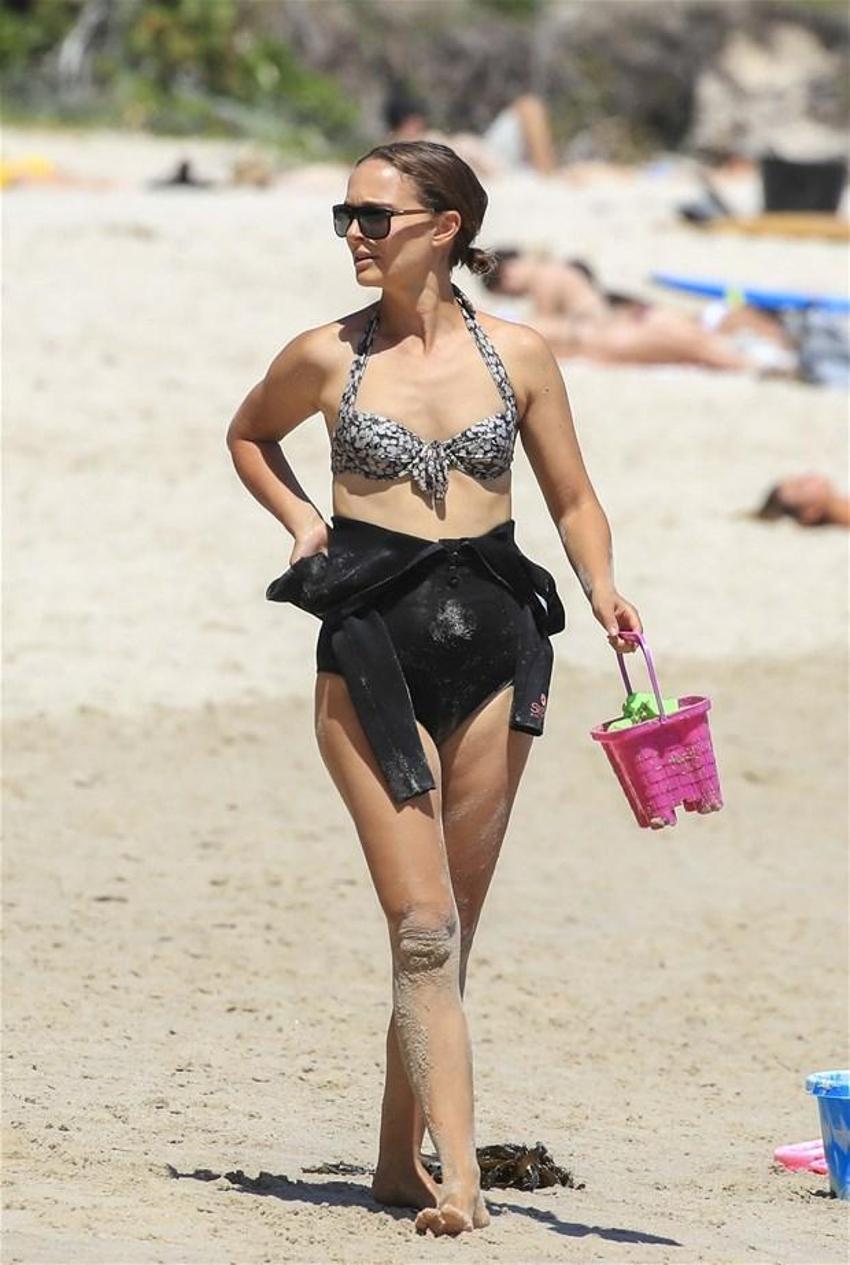 Natalie Portman bikinili görüntü vermemek için bakın ne yaptı!