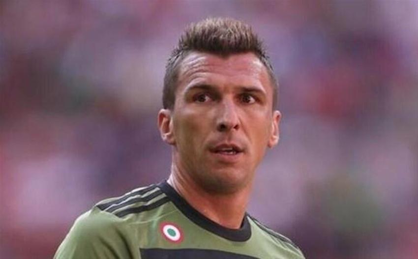 Fenerbahçe ve Beşiktaş'ın istediği Mario Mandzukic'in transferini duyurdular!