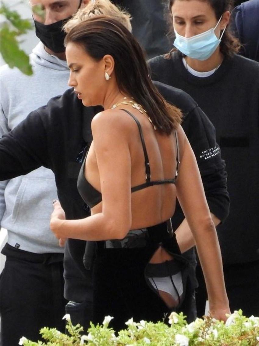 Irina Shayk dergi için poz verdi!