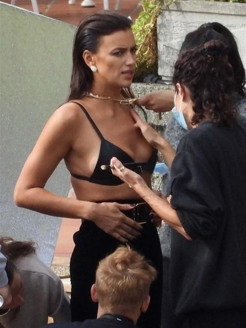 Irina Shayk dergi için poz verdi!