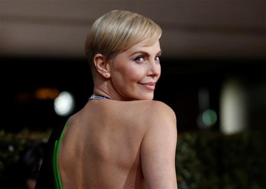 Charlize Theron evini satıyor! Fiyatı...