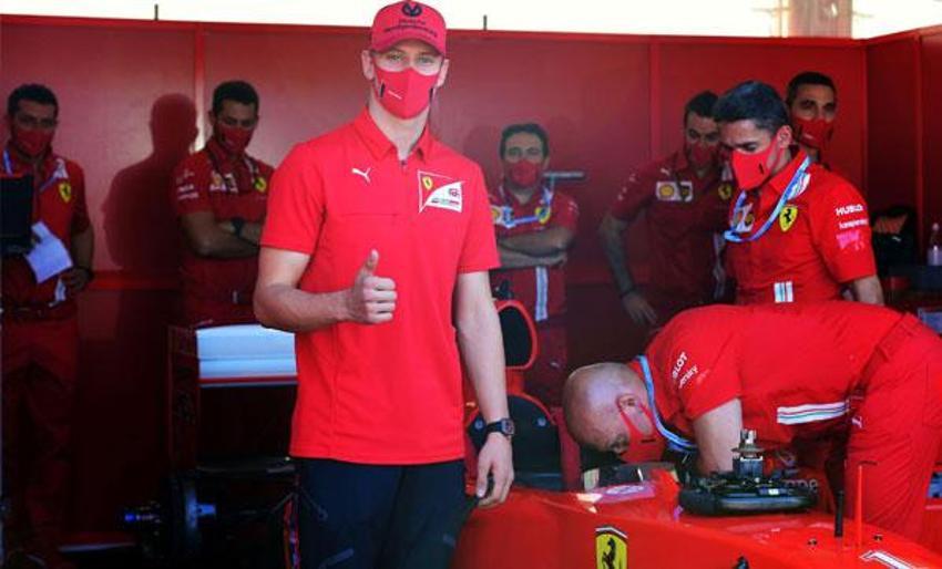 Michael Schumacher'e en yakın isim konuştu! Son durumu...