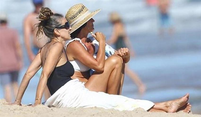 Sarah Jessica Parker'ın plaj keyfi...