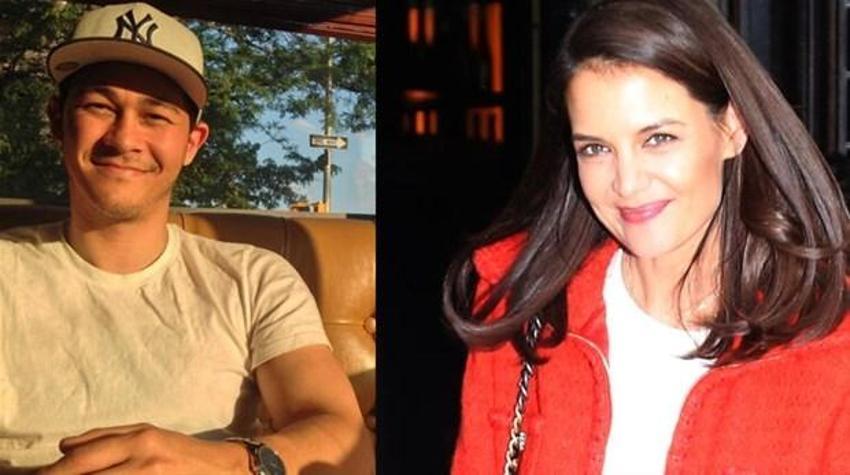 Katie Holmes bakışlarını ondan alamadı