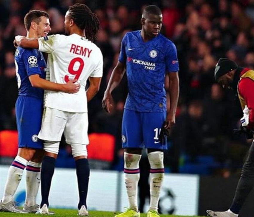Süper Lig'de gece yarısı transfer bombası patladı! Loic Remy İstanbul'da