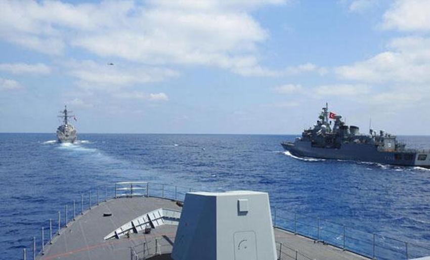 Türk savaş uçakları Yunan jetlerinin önünü kesti! Akdeniz'de kritik olay...