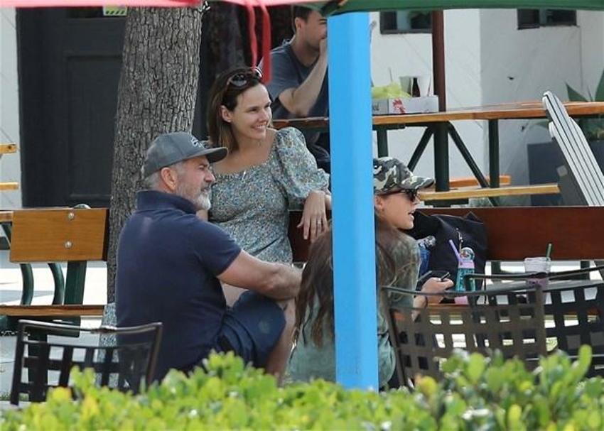 Mel Gibson 34 yaş küçük sevgilisiyle tatilde