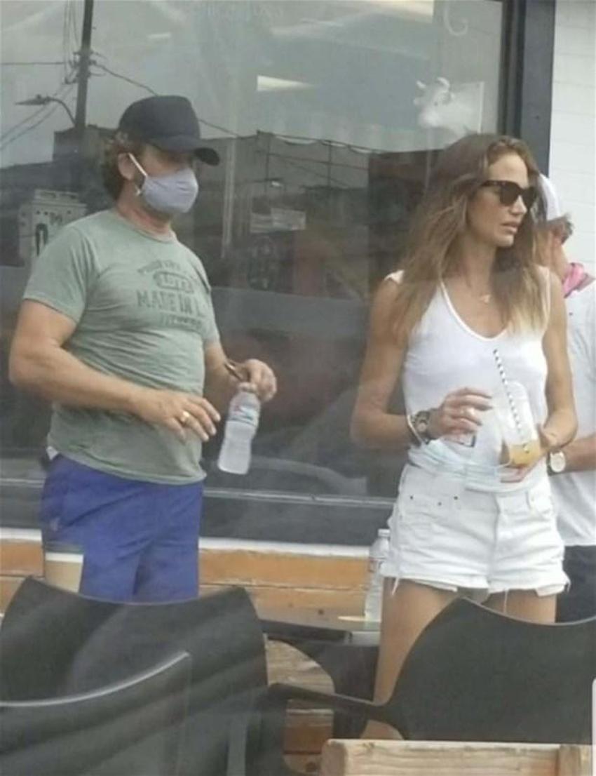 6.5 yıllık ilişki bitti! Gerard Butler ile Morgan Brown yollarını ayırdı