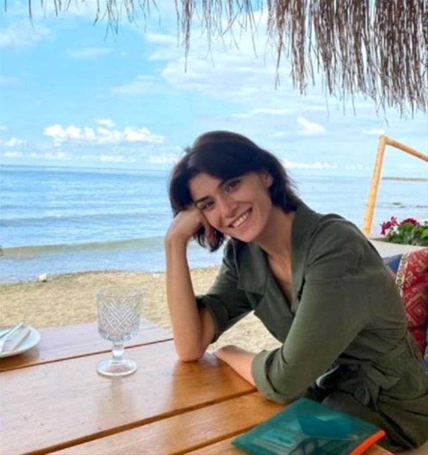 Eski gelin adayı Hanife Gürdal'ın kız kardeşi Hamide Gürdal pozları olay oldu!