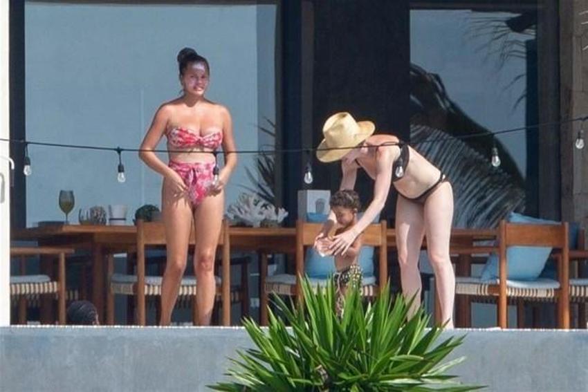 Chrissy Teigen'den güzel haber!