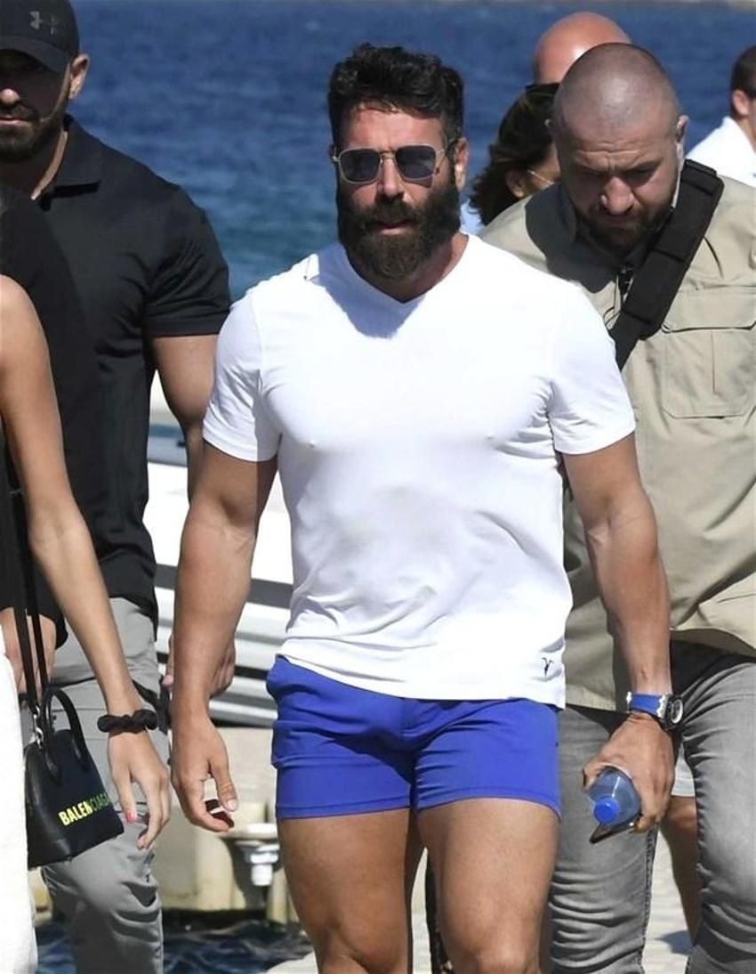 Instagram'ın kralı Dan Bilzerian tatile çıktı!