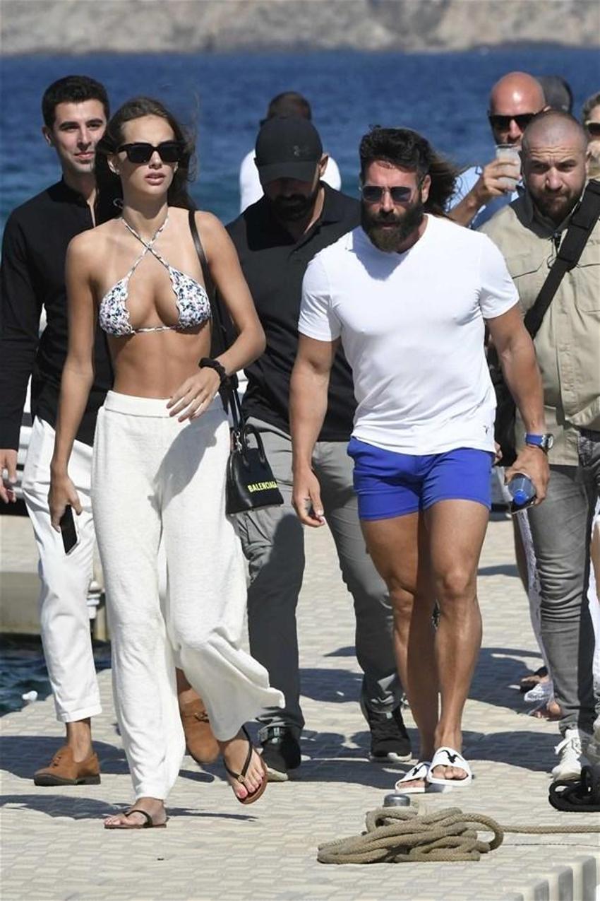 Instagram'ın kralı Dan Bilzerian tatile çıktı!