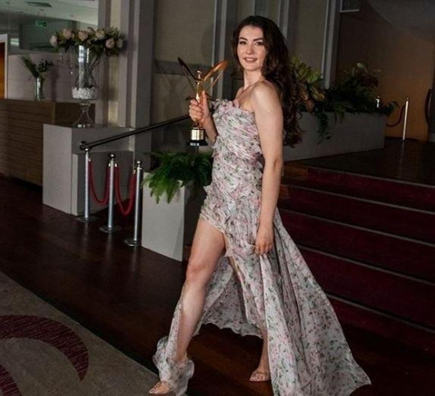 Afili Aşk'ın Ayşe'si Burcu Özberk paylaştı! Hayranları şaşırdı...