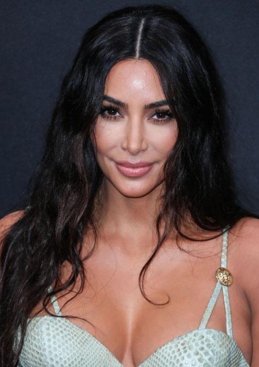 Kim Kardashian'dan skandal paylaşım! Gerçekleri böyle çarpıttı...