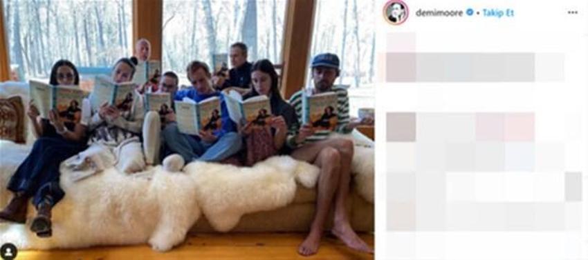 Demi Moore banyoyu ofise çevirdi!