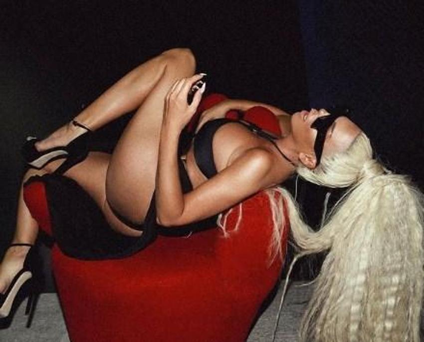 Jelena Karleusa Instagram'ı birbirine kattı!