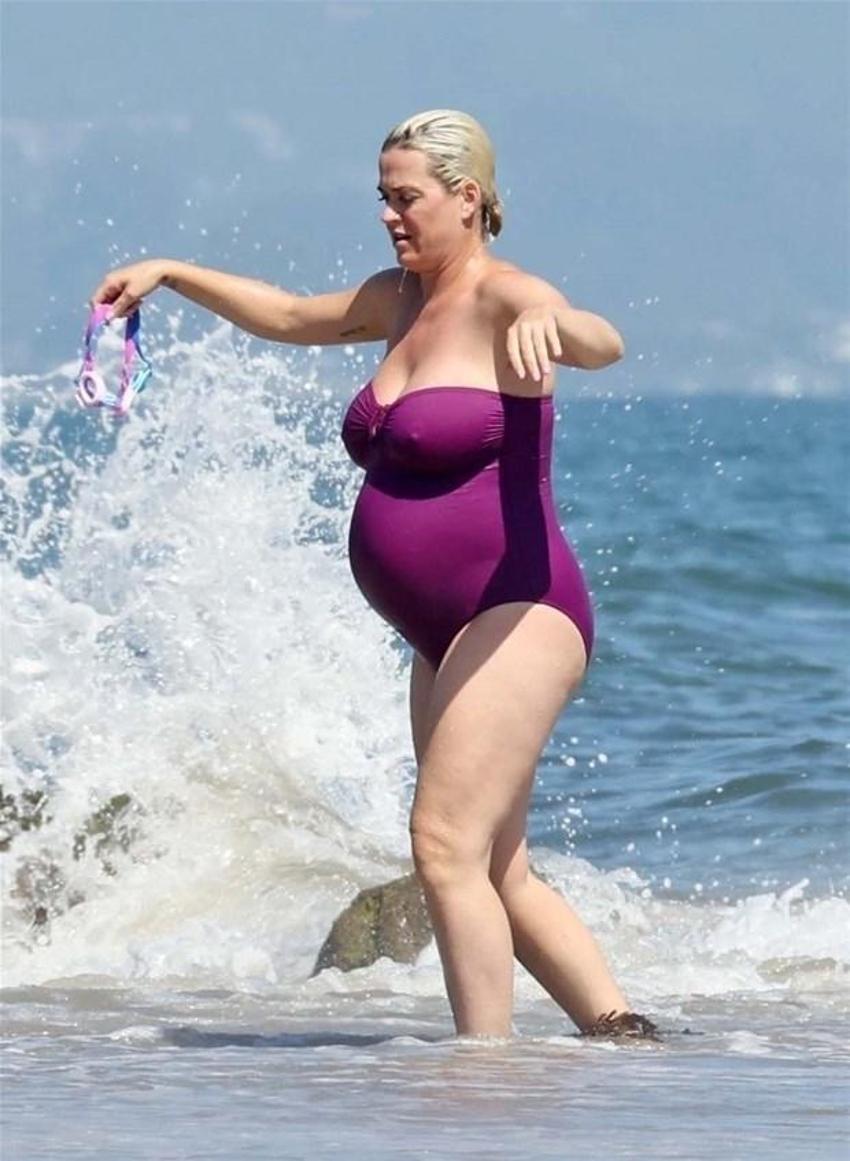 Katy Perry doğum öncesi tatile çıktı!