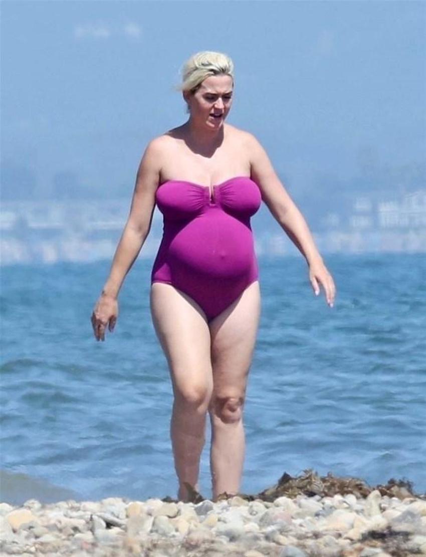 Katy Perry doğum öncesi tatile çıktı!