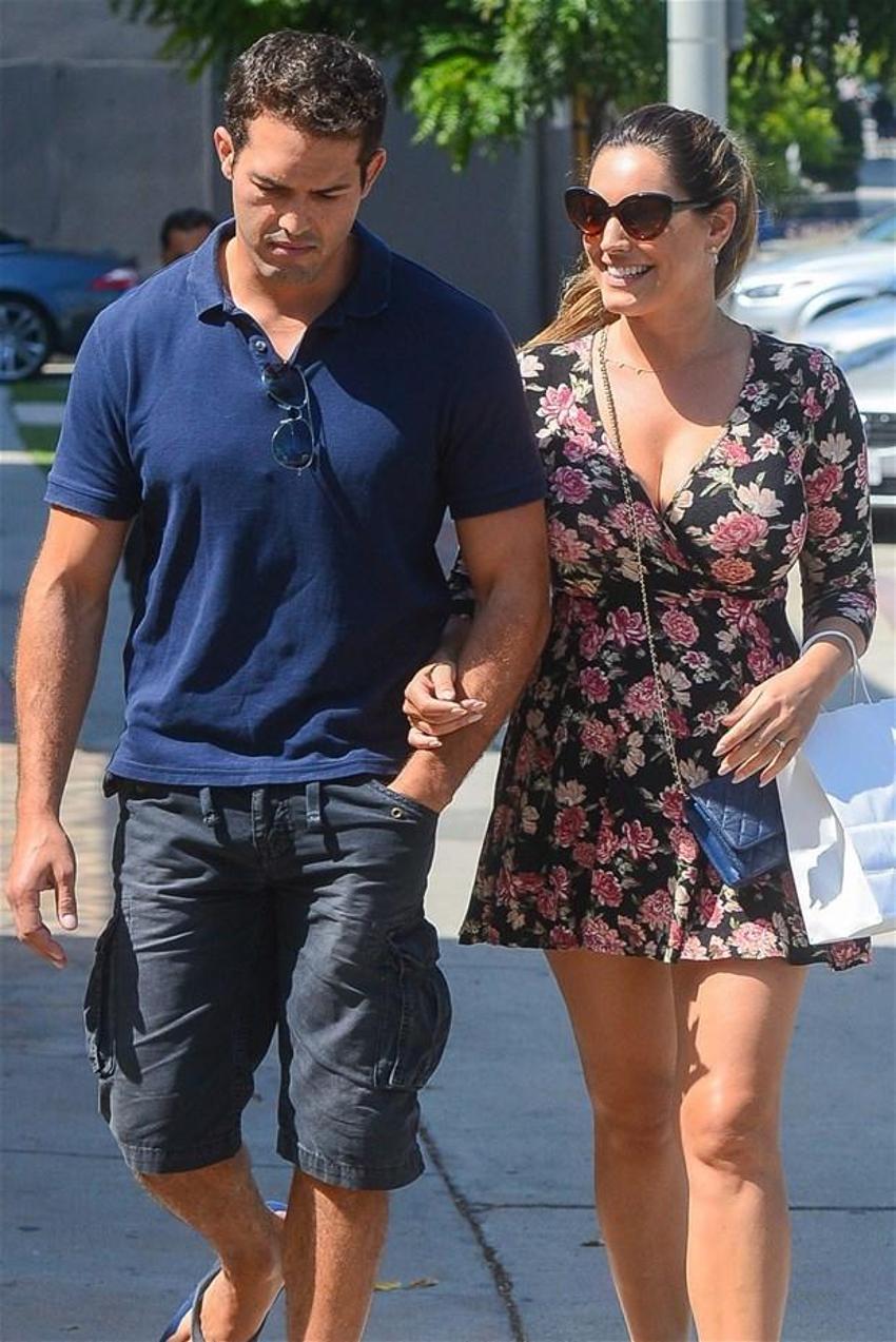 Kelly Brook açıklamasıyla şoke etti!