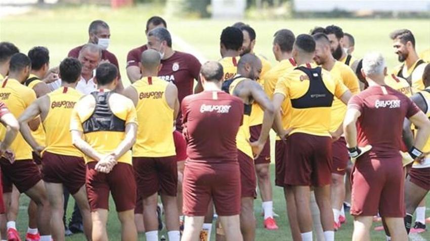 Galatasaray'da ayrılık! Nagatomo'nun gözyaşları...