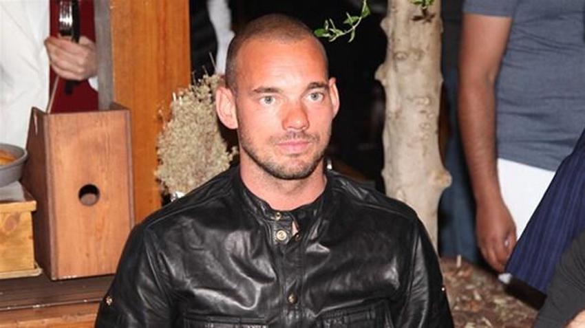 Sneijder'in biyografisi yayınlandı: Yolanthe'ye her şeyi itiraf ettim!