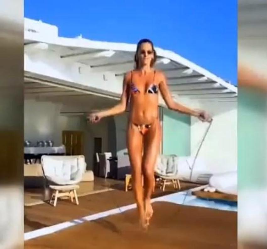 Izabel Goulart tatilin tadını çıkartıyor!