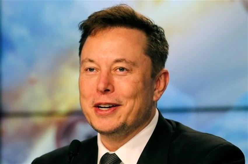 Elon Musk üçlü ilişki iddialarına yanıt verdi