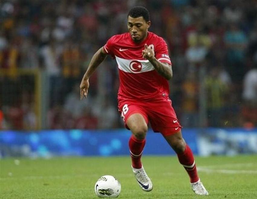 Colin Kazım'dan ırkçılık itirafı: 'Türkiye dönüşü İngiltere'de beni yere yatırdılar ve...'