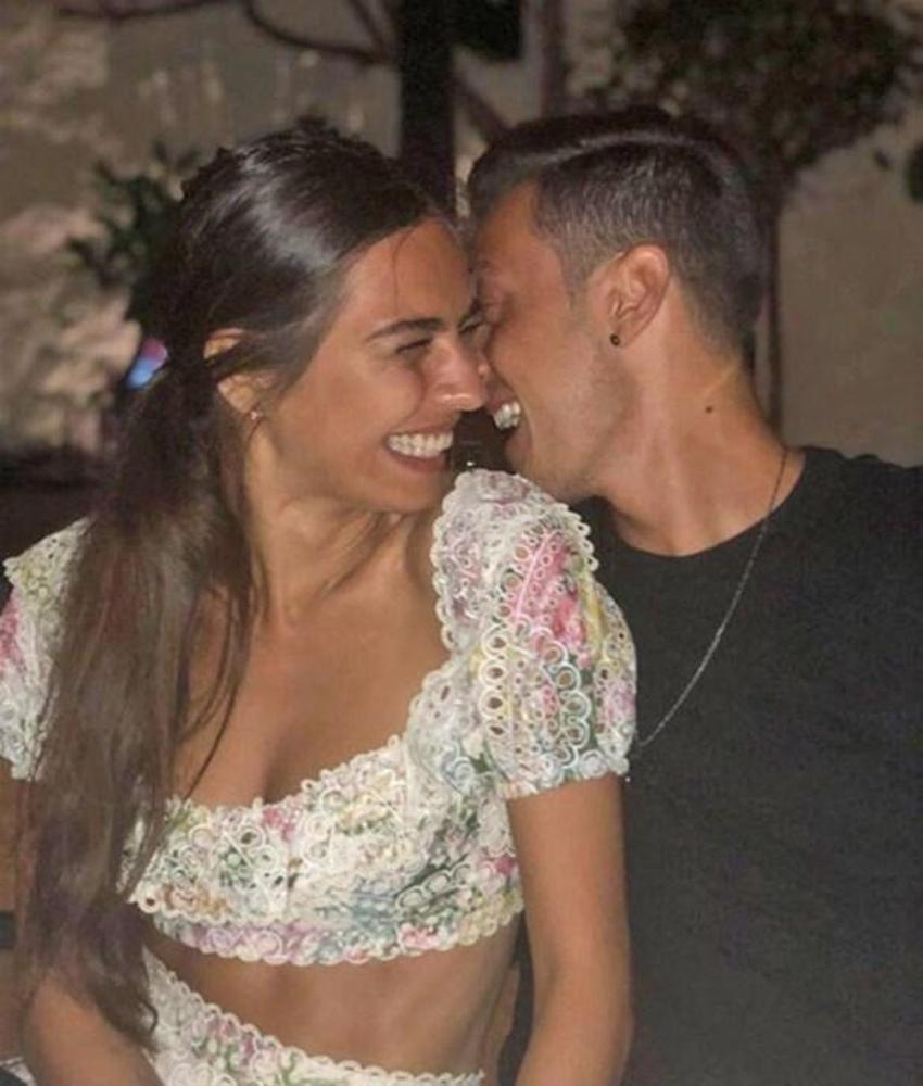 Amine Gülşe'den Mesut Özil'e: Seni bütün kalbimle seviyorum!