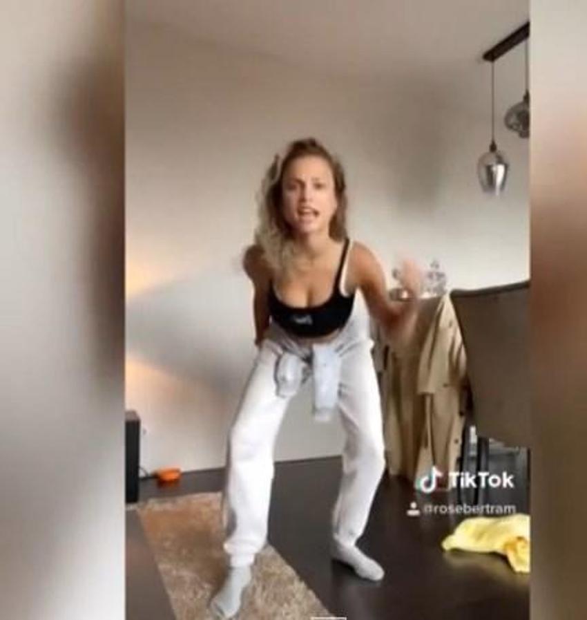 Bertram'dan TikTok'a özel dans videosu!