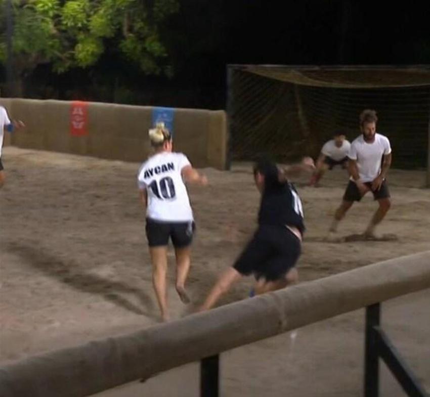 Survivor Aycan'dan Acun Ilıcalı'ya mesaj: 'Sahada iyi durun ki...'
