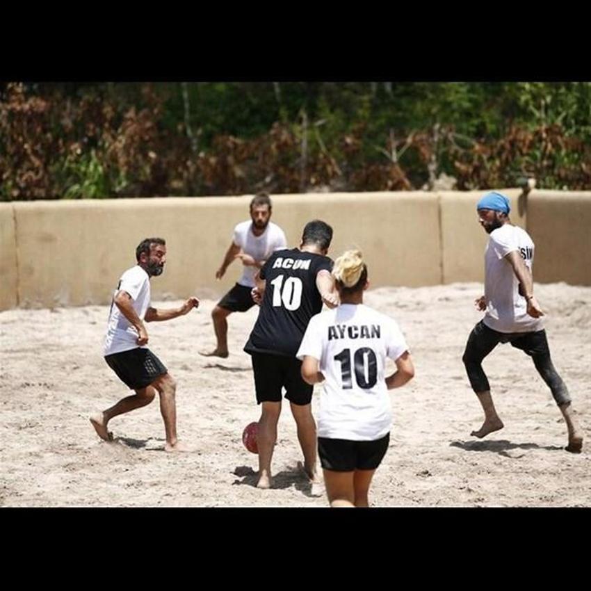 Survivor Aycan'dan Acun Ilıcalı'ya mesaj: 'Sahada iyi durun ki...'