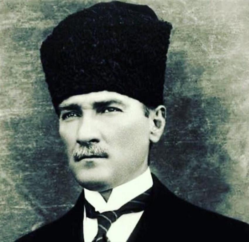Ünlü isimlerden 19 Mayıs mesajları...