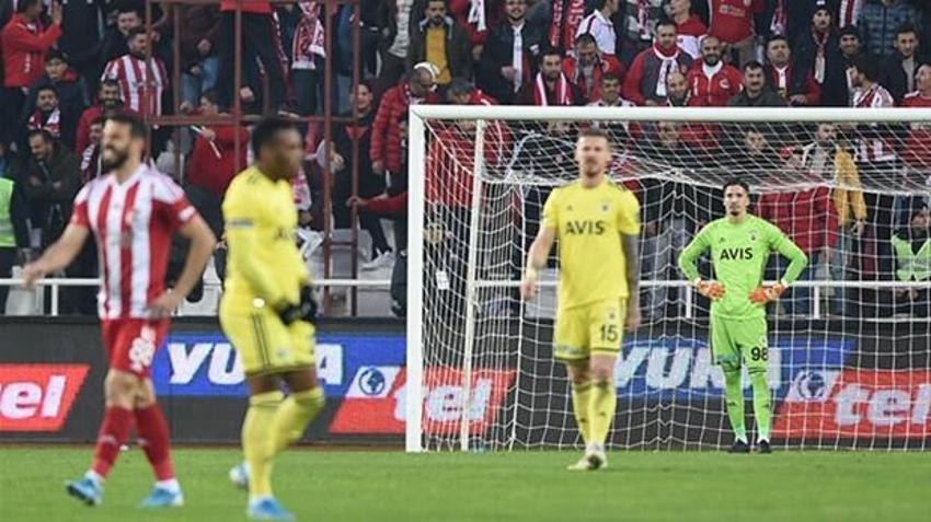 Fenerbahçe'de Gökhan Gönül karar! Öncelik Isla ama...