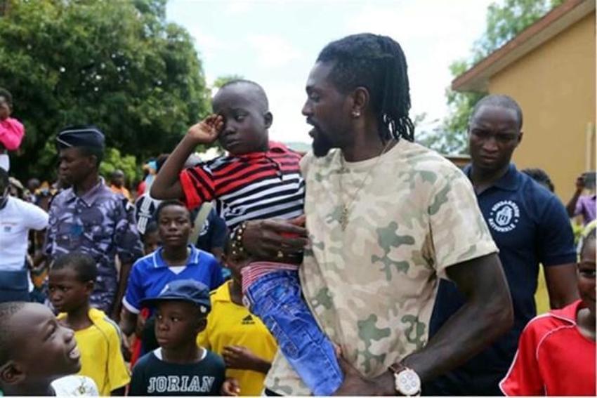 Yok artık Adebayor! Bu paylaşımı yapınca...