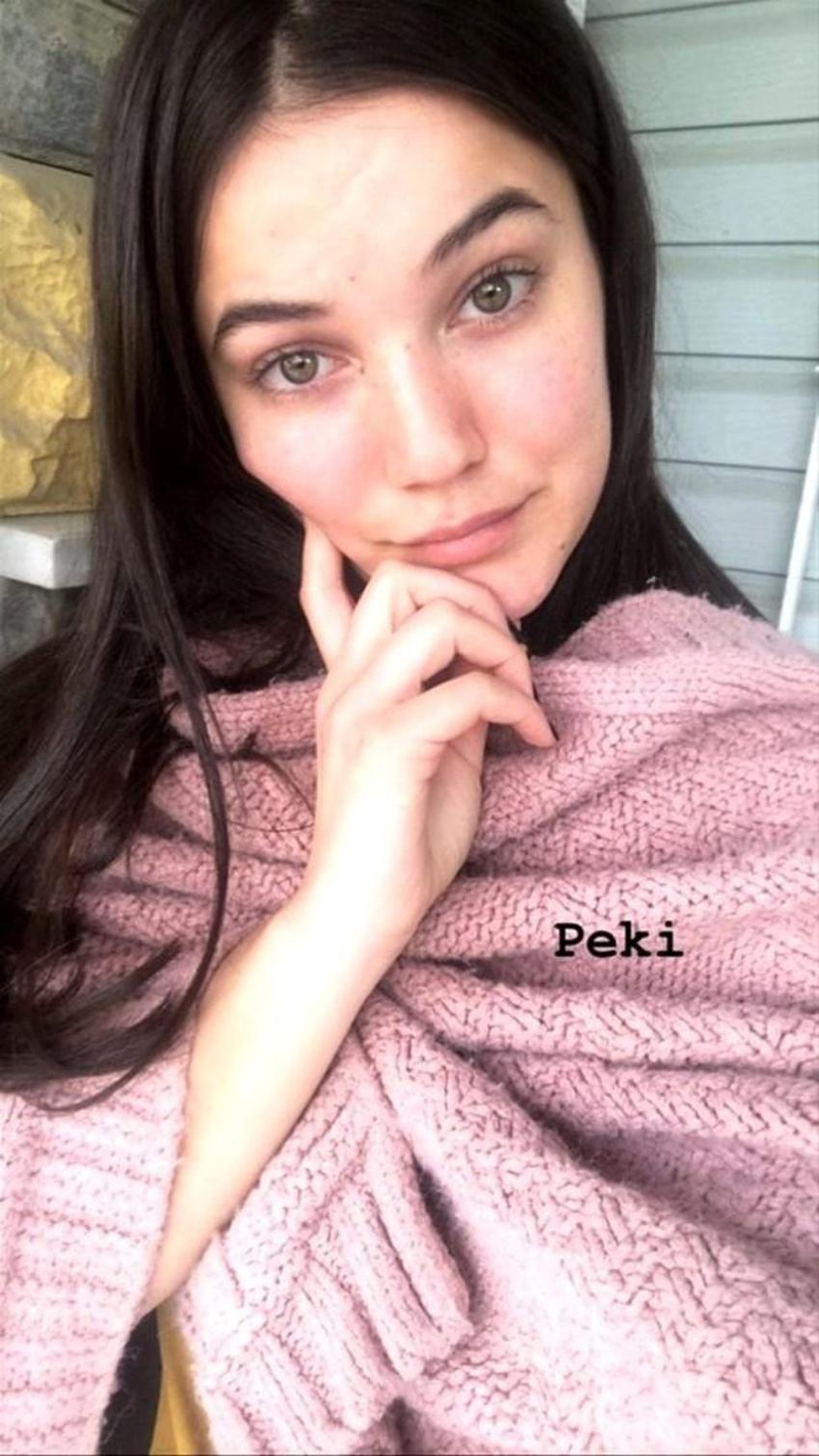 Pınar Deniz doğal pozlarıyla Instagram'ı sallıyor!