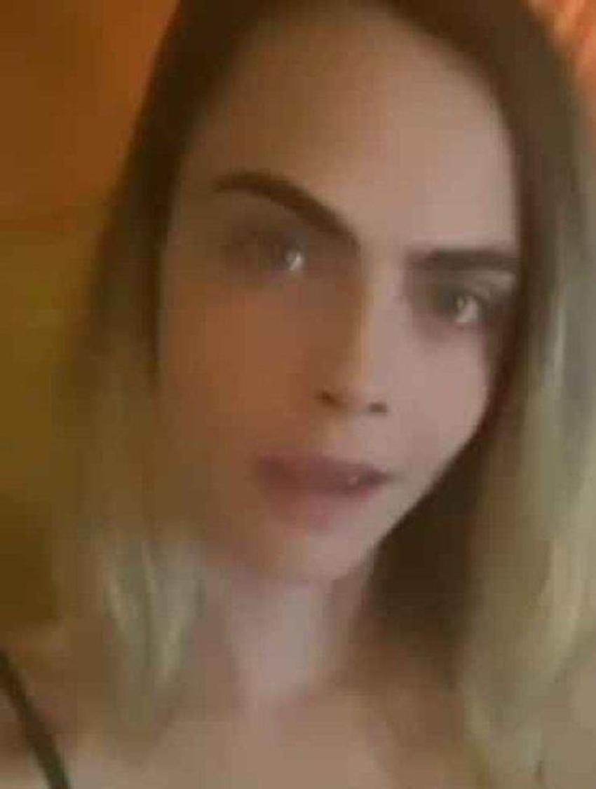Cara Delevingne telefon numarasını takipçileriyle paylaştı