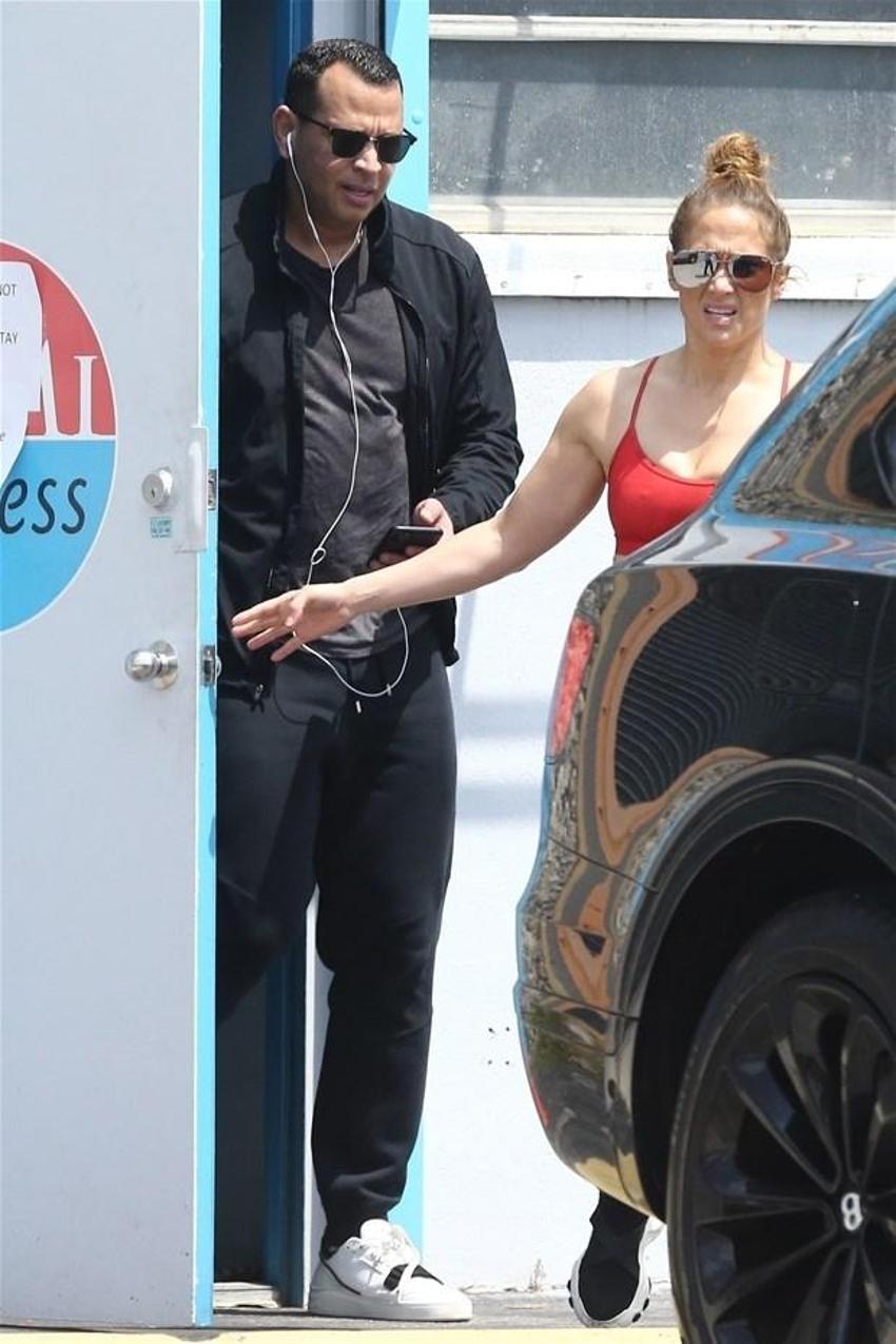 Jennifer Lopez ve Alex Rodriguez'in New York Metz'i satın alacak iddiası