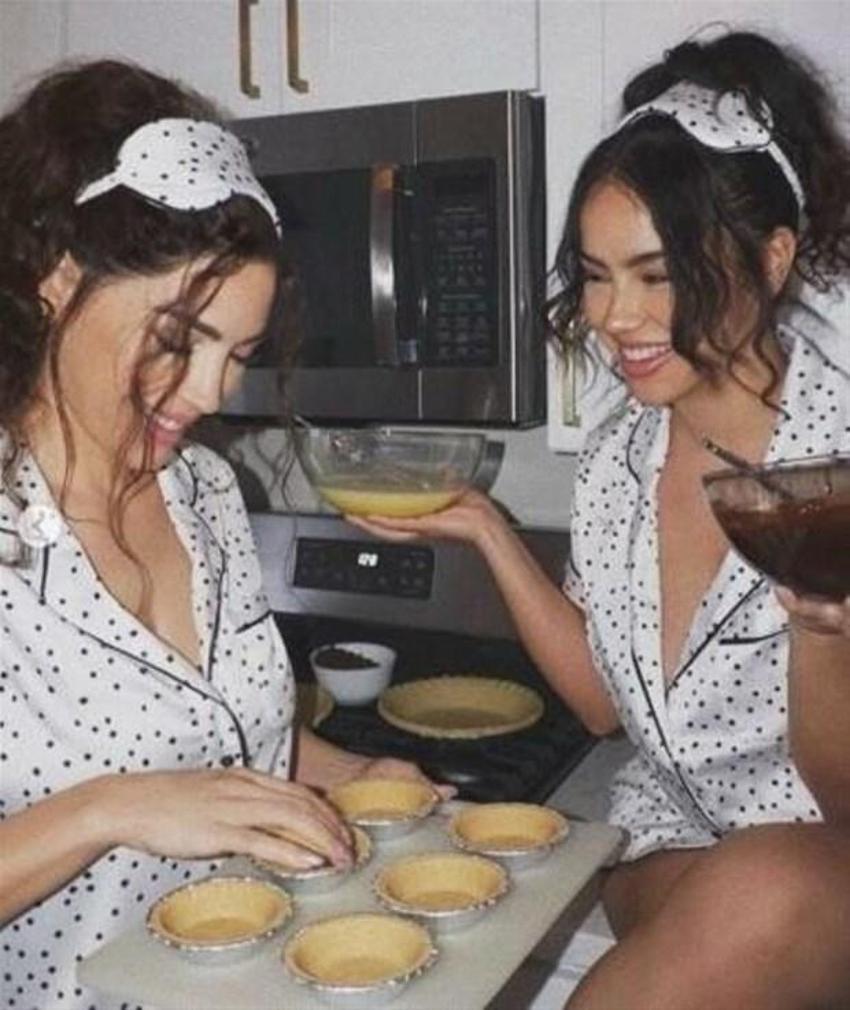 Yolanthe Cabau karantinada ortaya çıktı